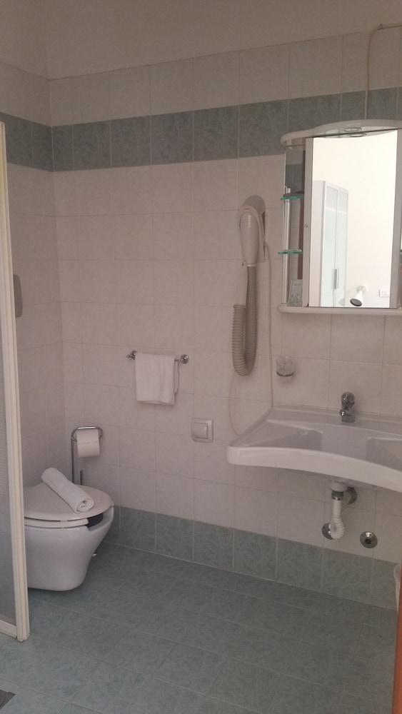 Hotel Illi Марина ди Маса Екстериор снимка