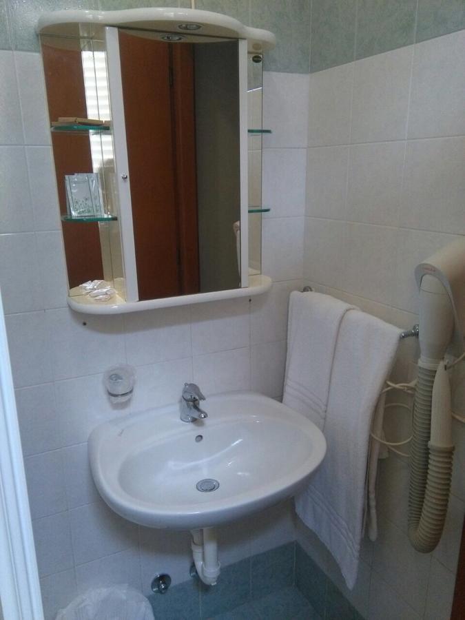 Hotel Illi Марина ди Маса Екстериор снимка