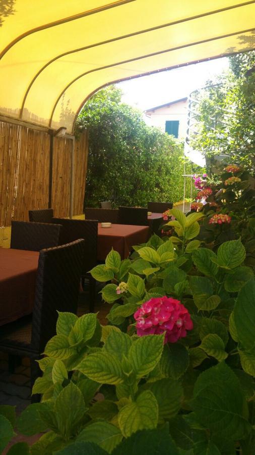 Hotel Illi Марина ди Маса Екстериор снимка