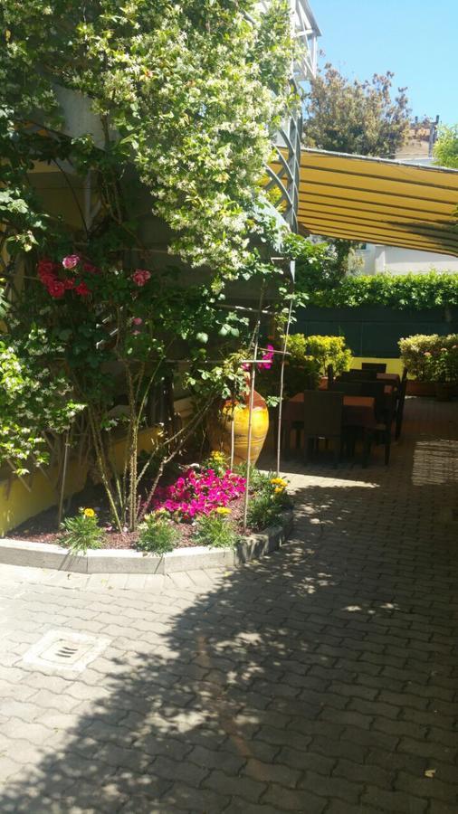 Hotel Illi Марина ди Маса Екстериор снимка