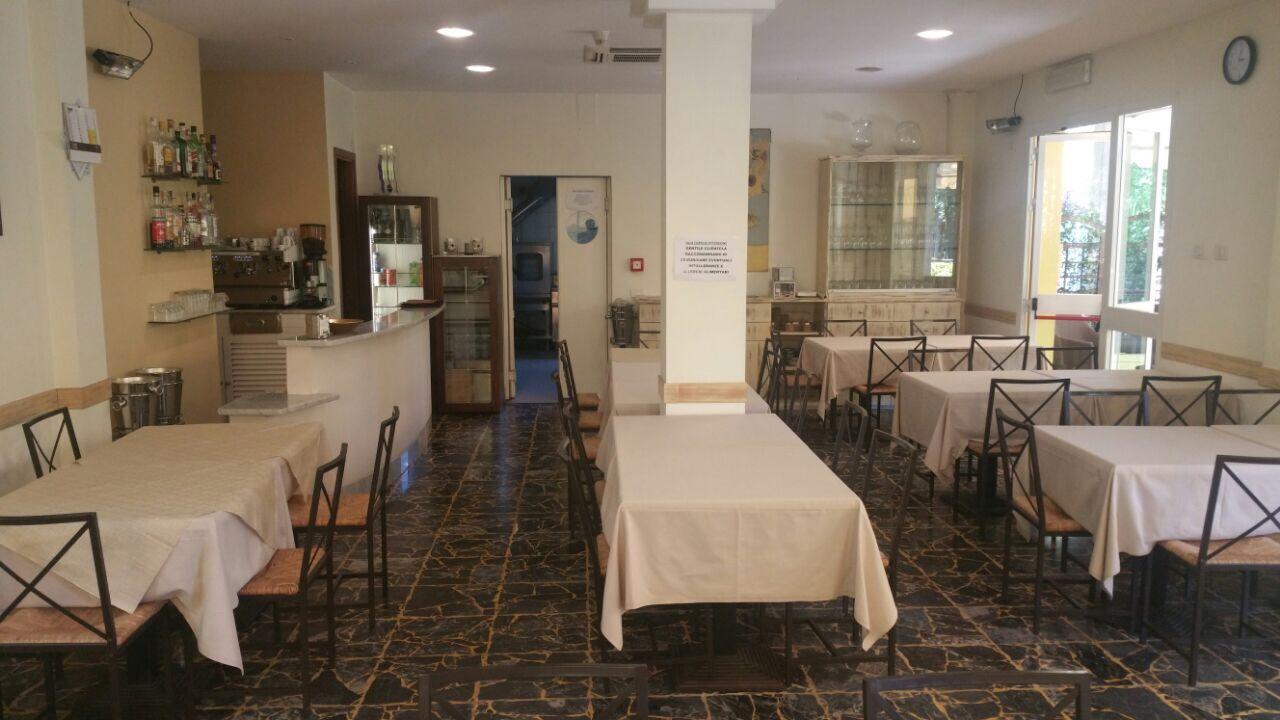 Hotel Illi Марина ди Маса Екстериор снимка